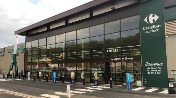 Carrefour Contact 4 Routes du Lot